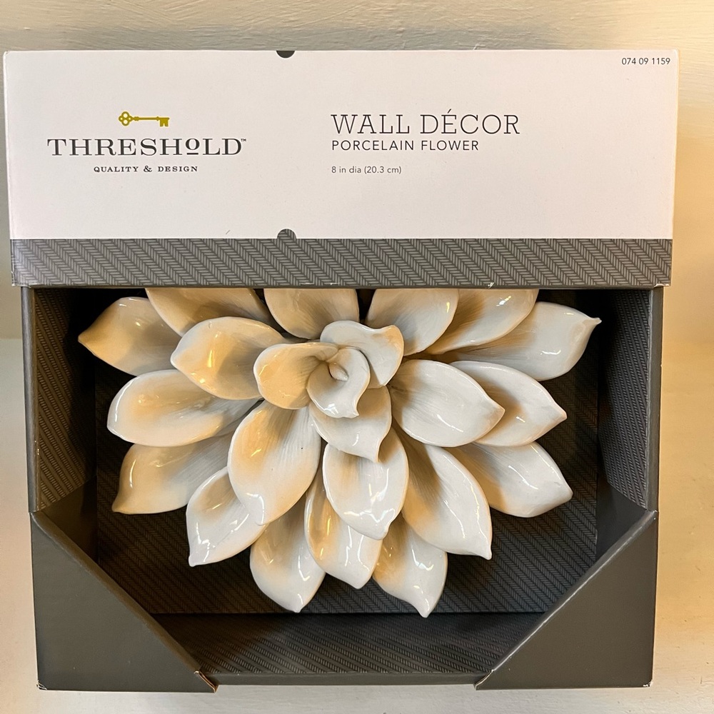 Target Threshold Porcelain Hanging Flower Wall